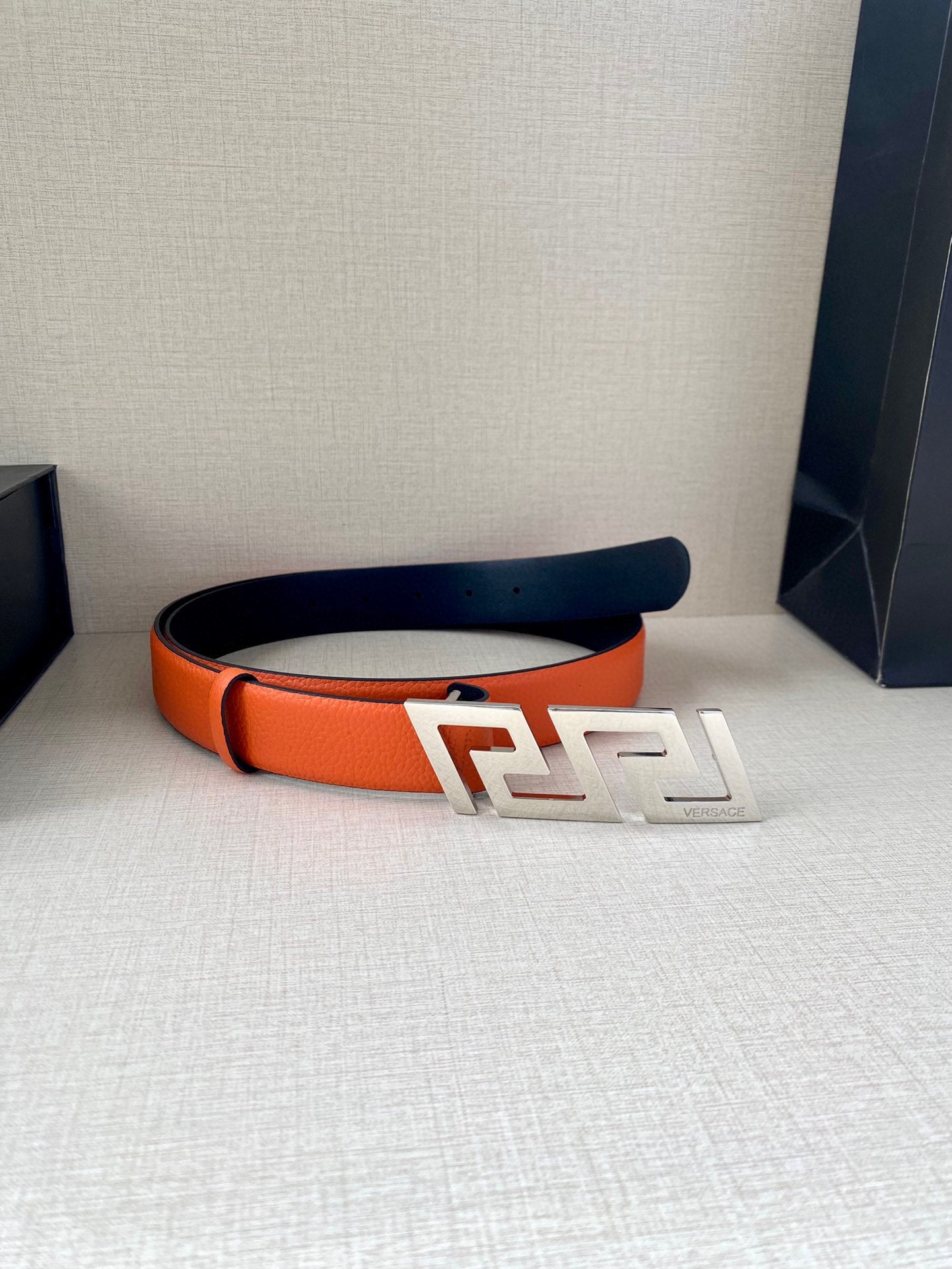 1WV166PDE Stylish  High quality belt With full package