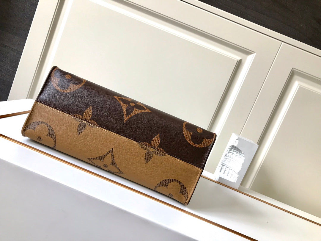 1XE65BDE Stylish leather bag 