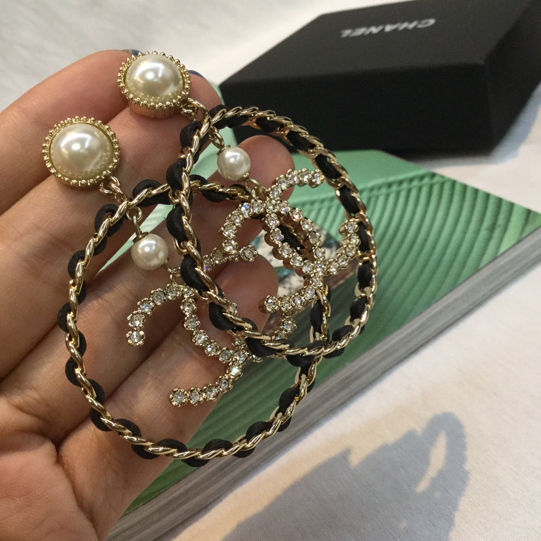 1NC156EDE Stylish Earrings