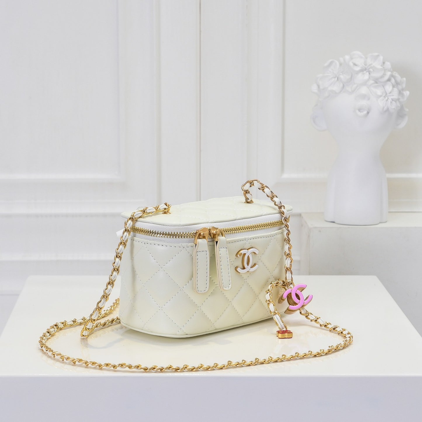 155XC32BDE Stylish leather bag