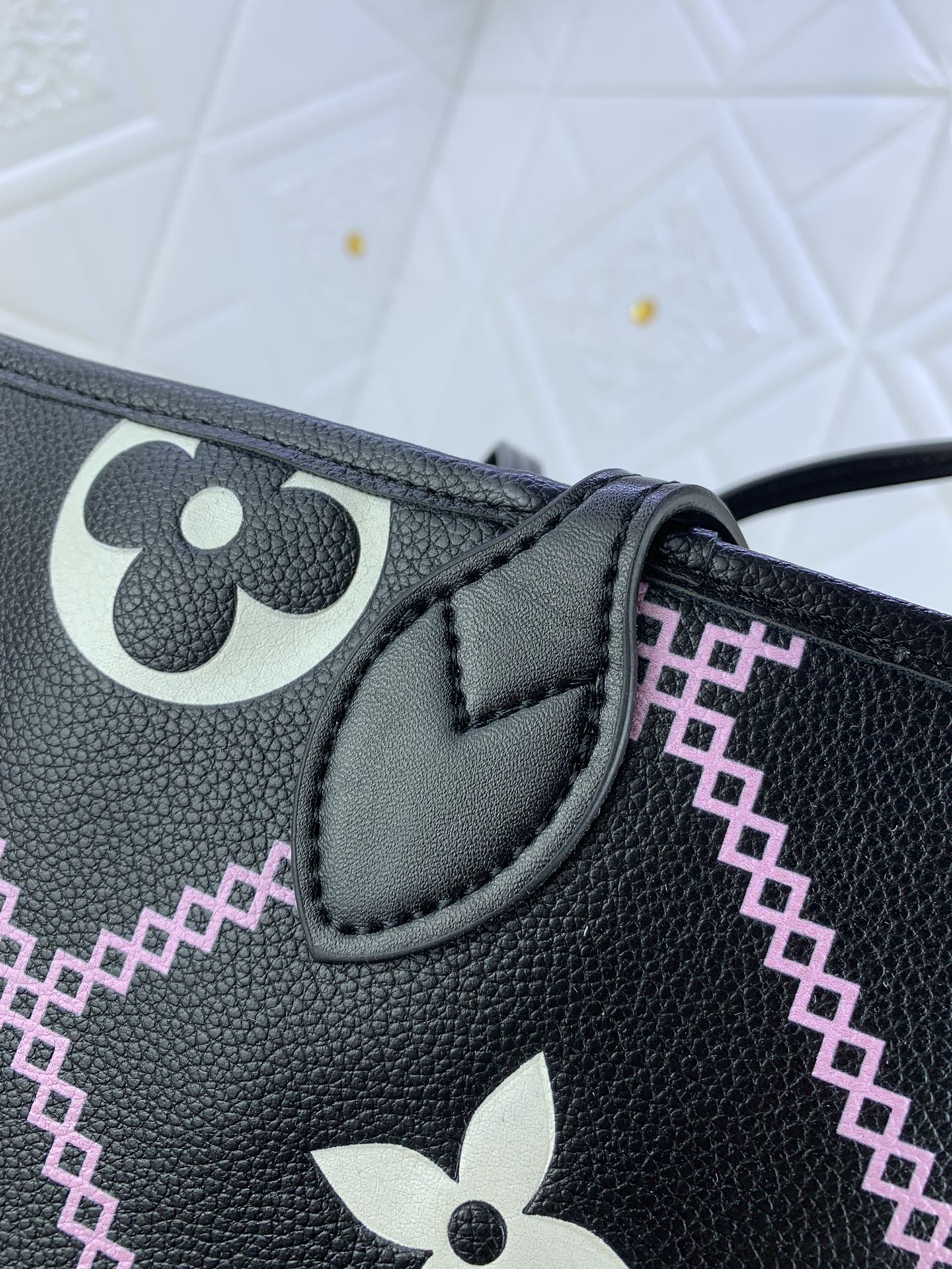 2XE88BDE Stylish leather bag 