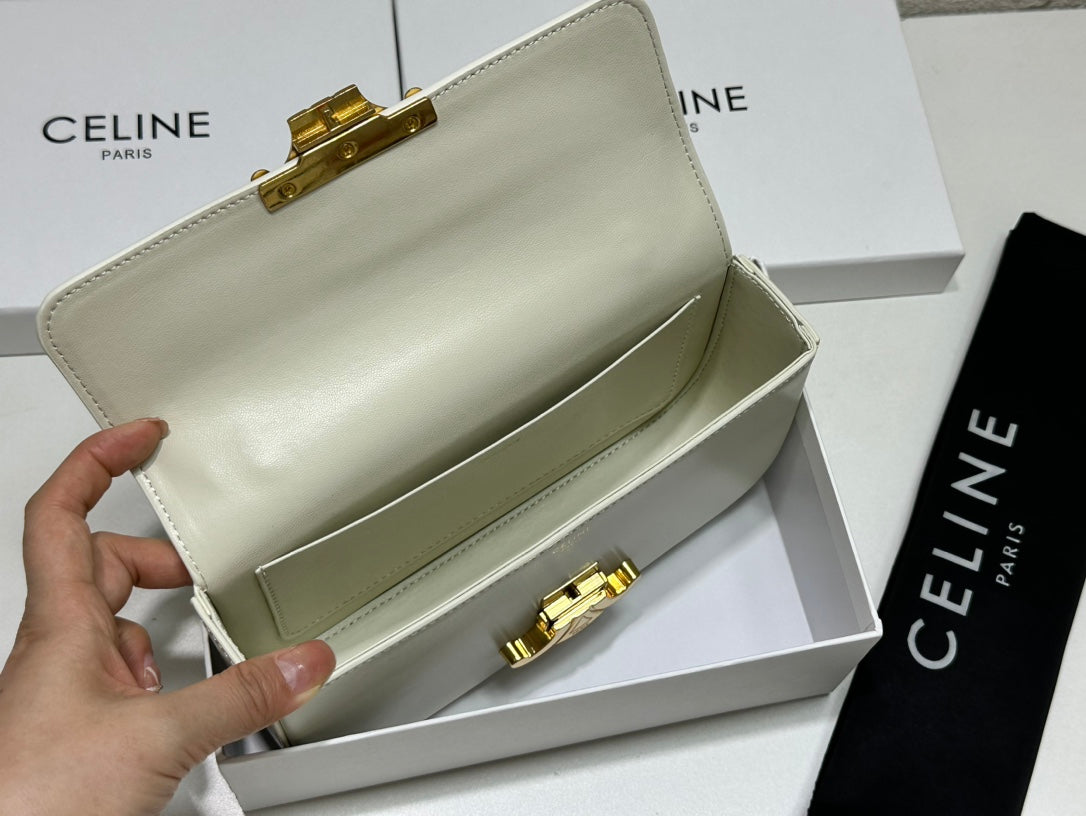 1XCL286BDE Stylish leather bag 