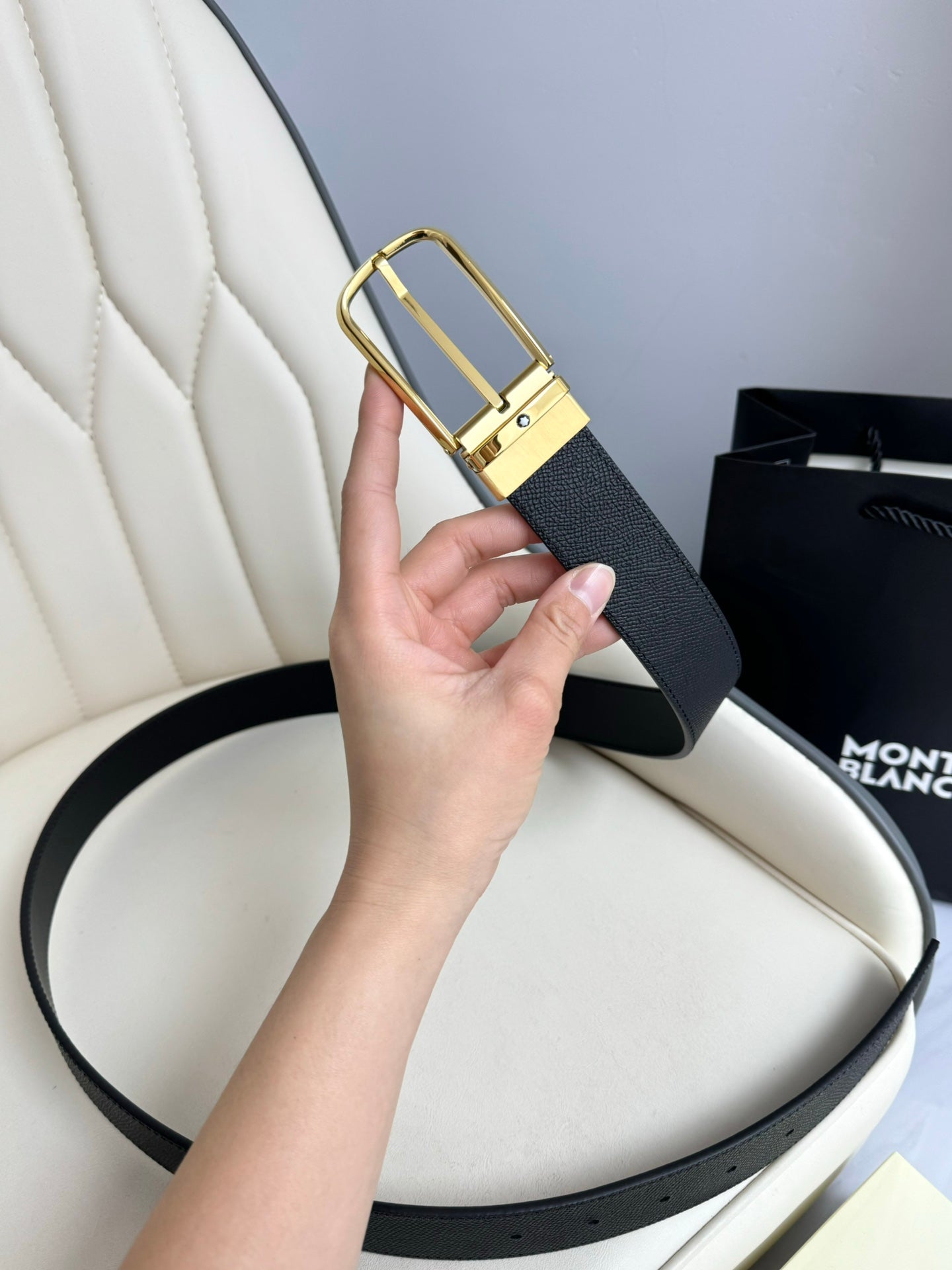 155RA235PDE Stylish  High quality belt With full package