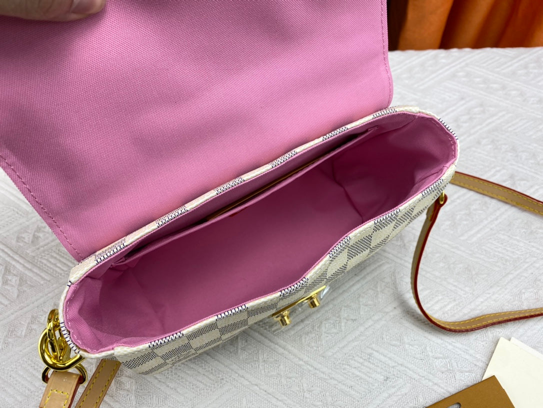 1WE2BDE Stylish leather Bags