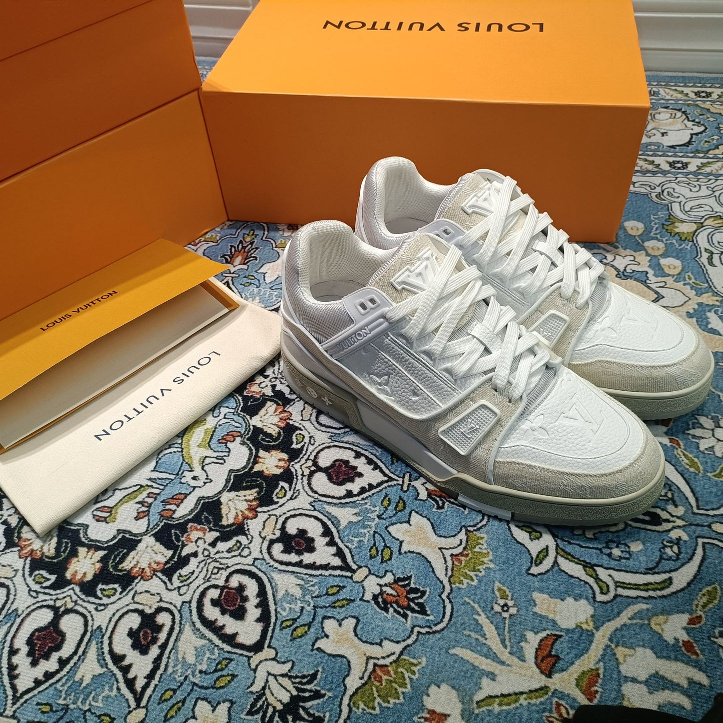 1XE23ZDE Stylish Sneakers