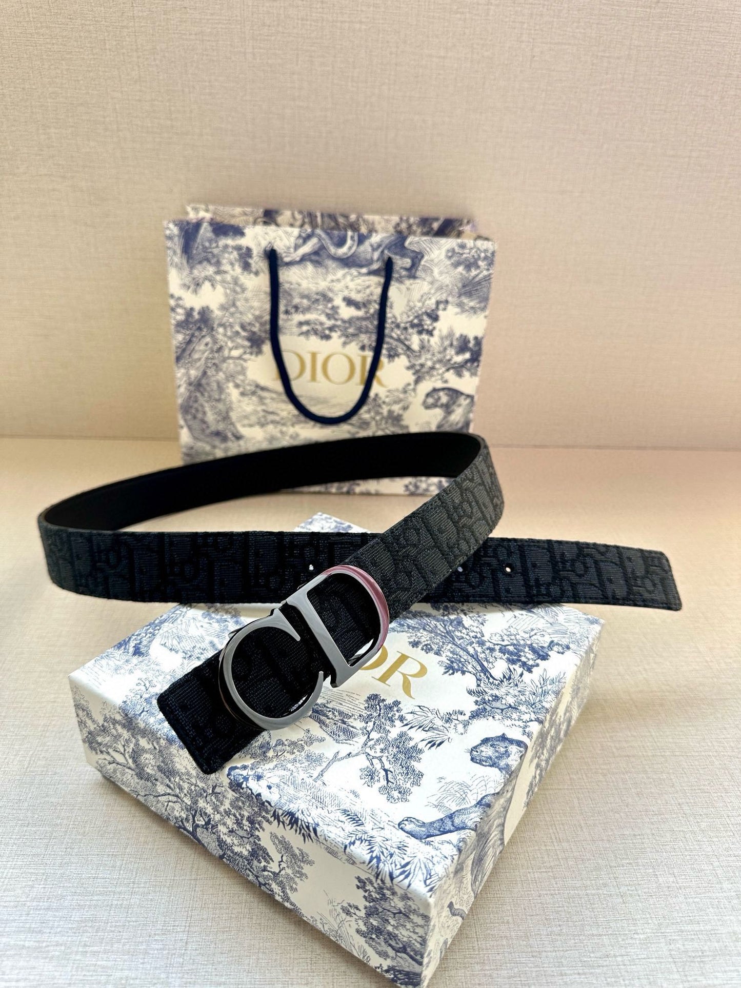 155RD206PDE Stylish  High quality belt With full package