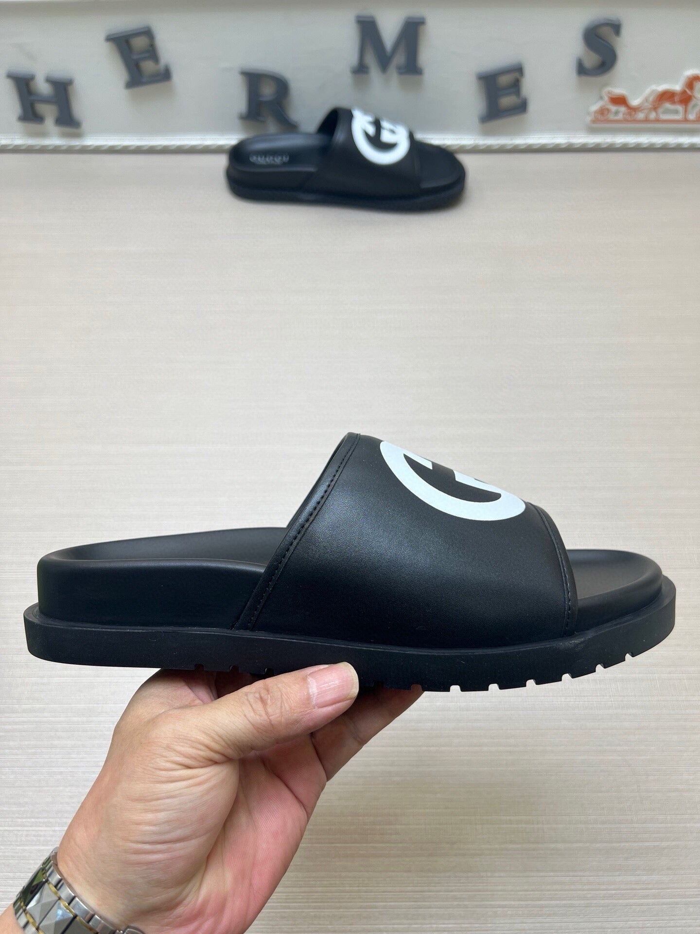 5WB241ZDE Stylish Slippers