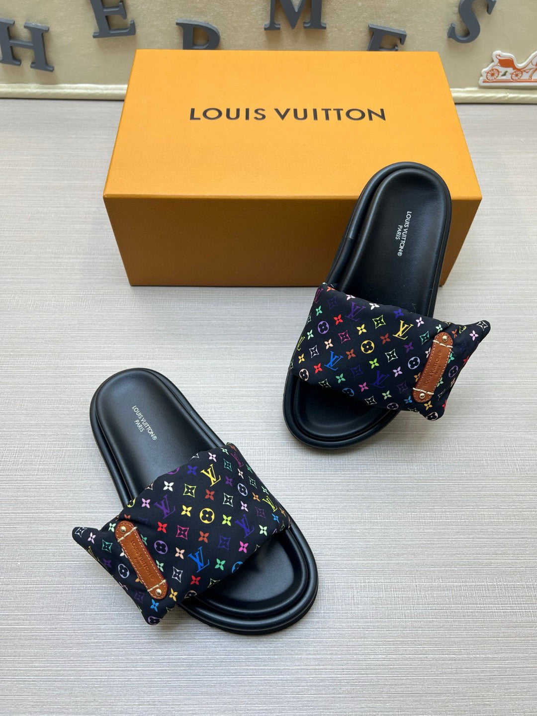 5QE6ZDE Stylish Slippers