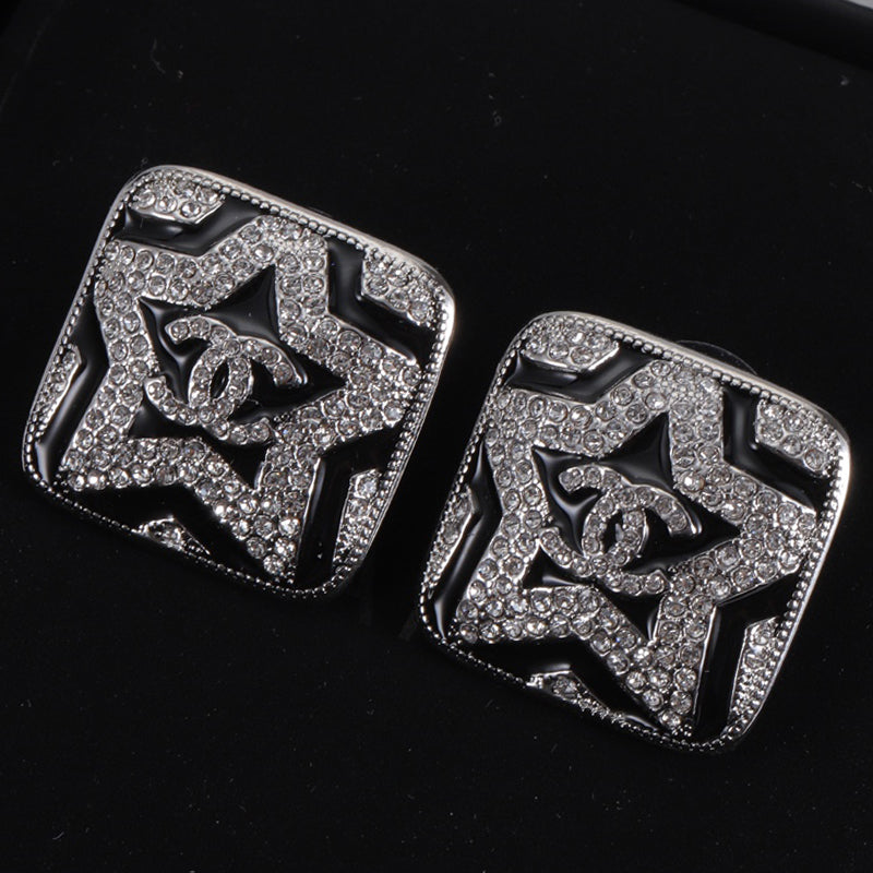 14C268EDE Stylish Earrings