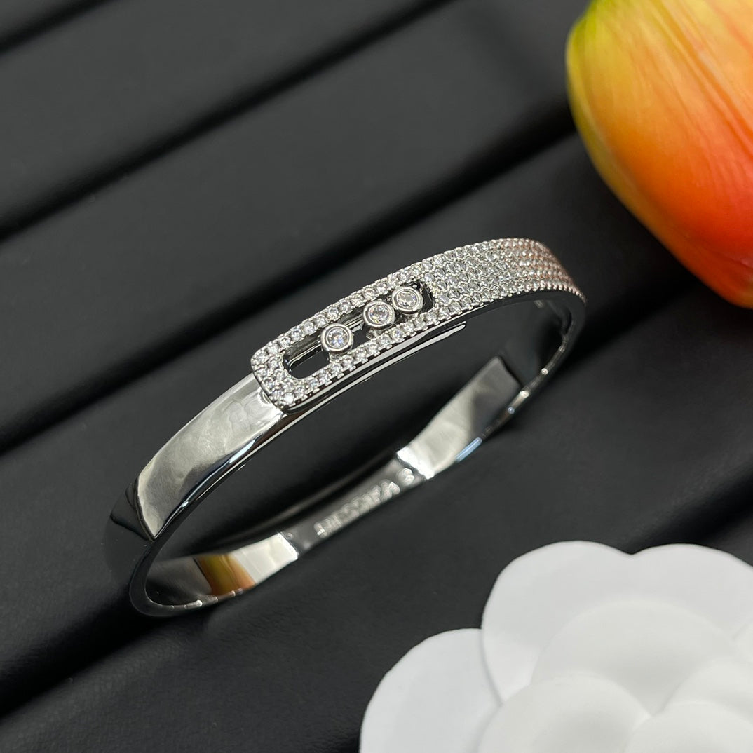 14A763KDE Stylish Bracelets