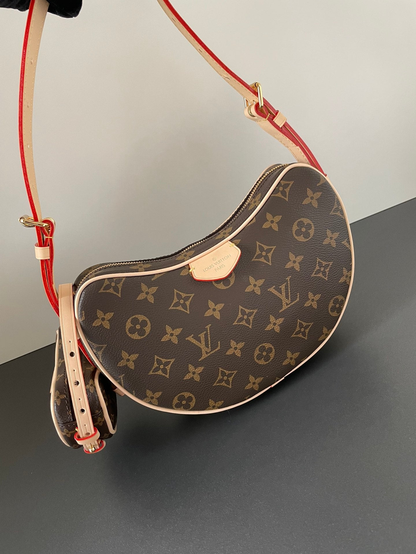 2XE298BDE Stylish leather bag 