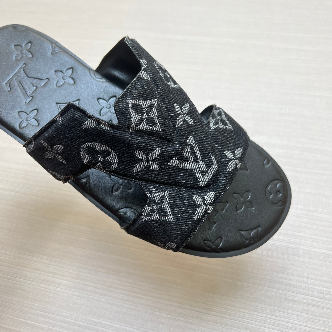 54E28ZDE Stylish slippers