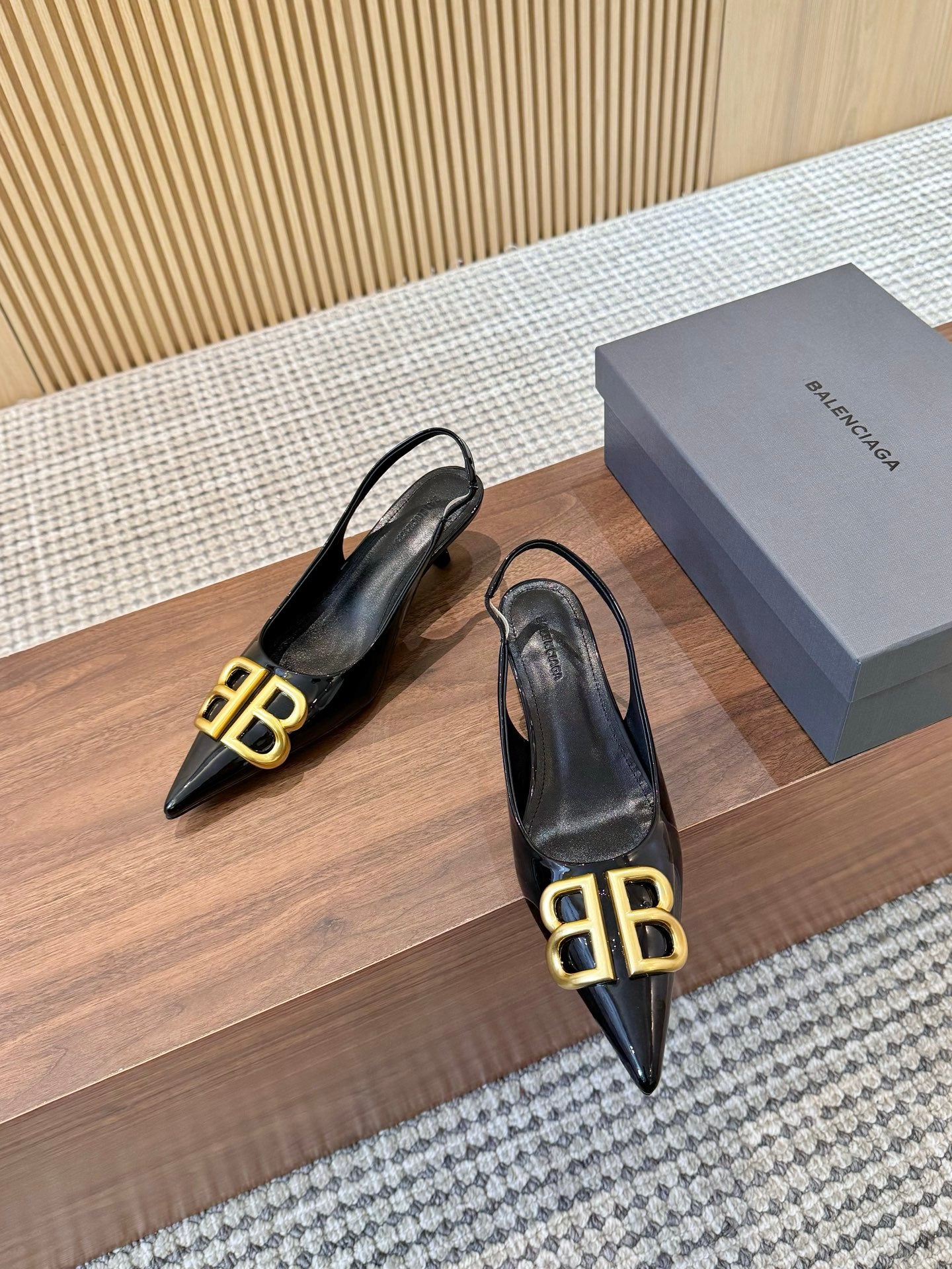 255QJ45ZDE Stylish leather High heels