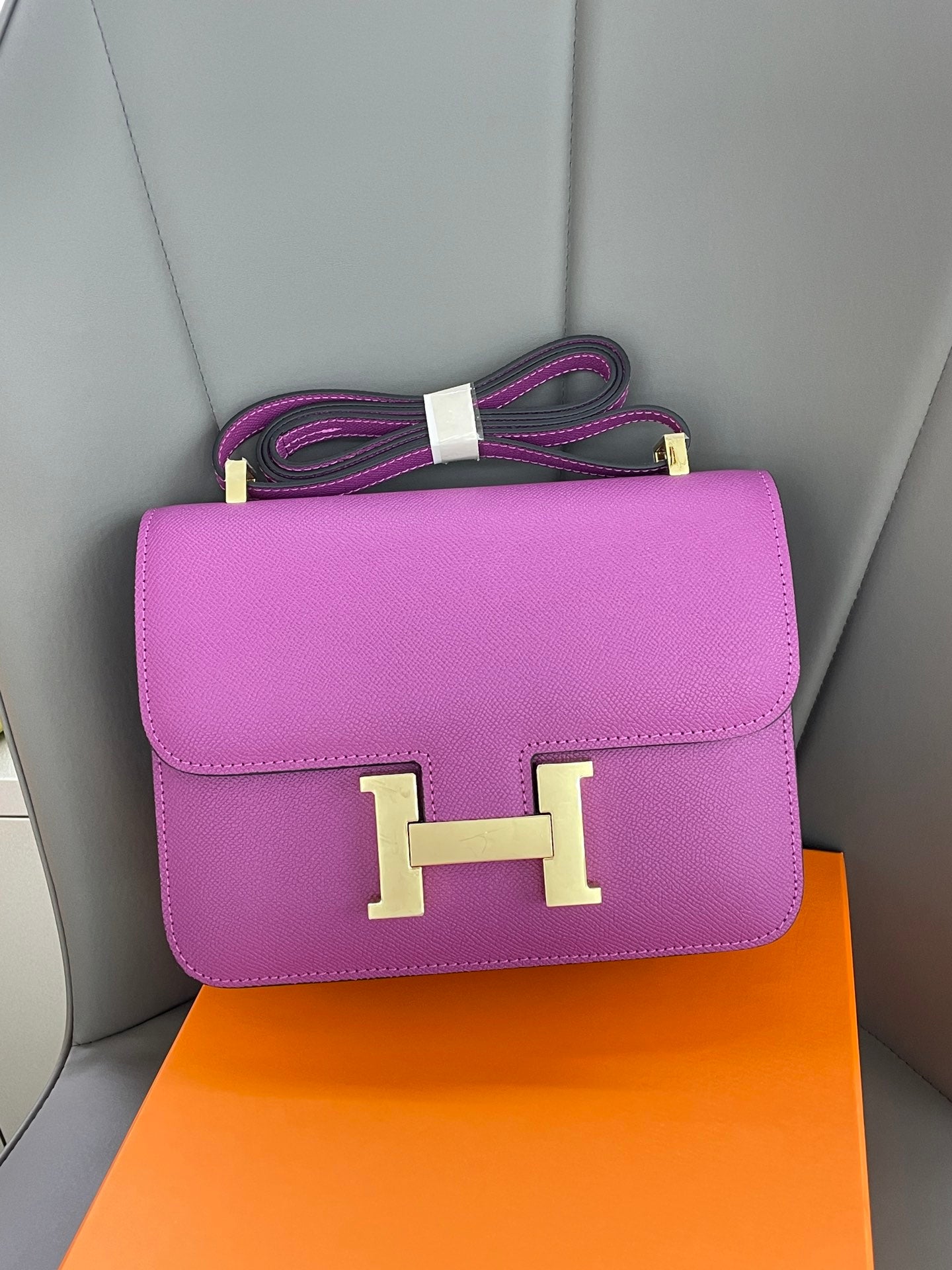 155NH63BDE Stylish leather bag