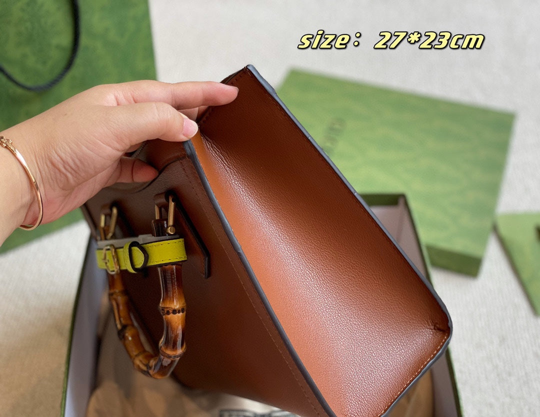 1XB118BDE Stylish leather bag 