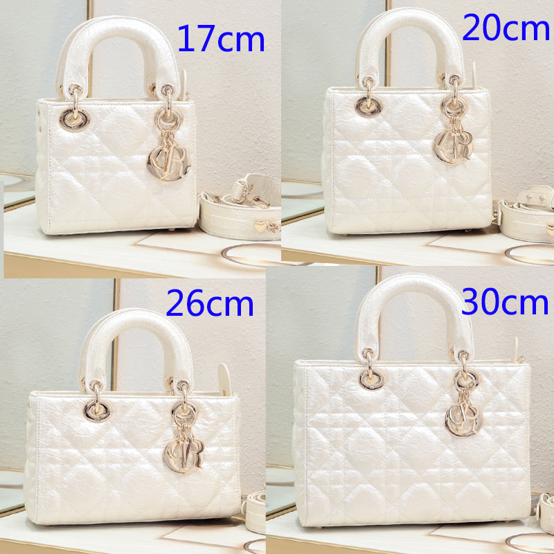1XD438BDE Stylish leather bag