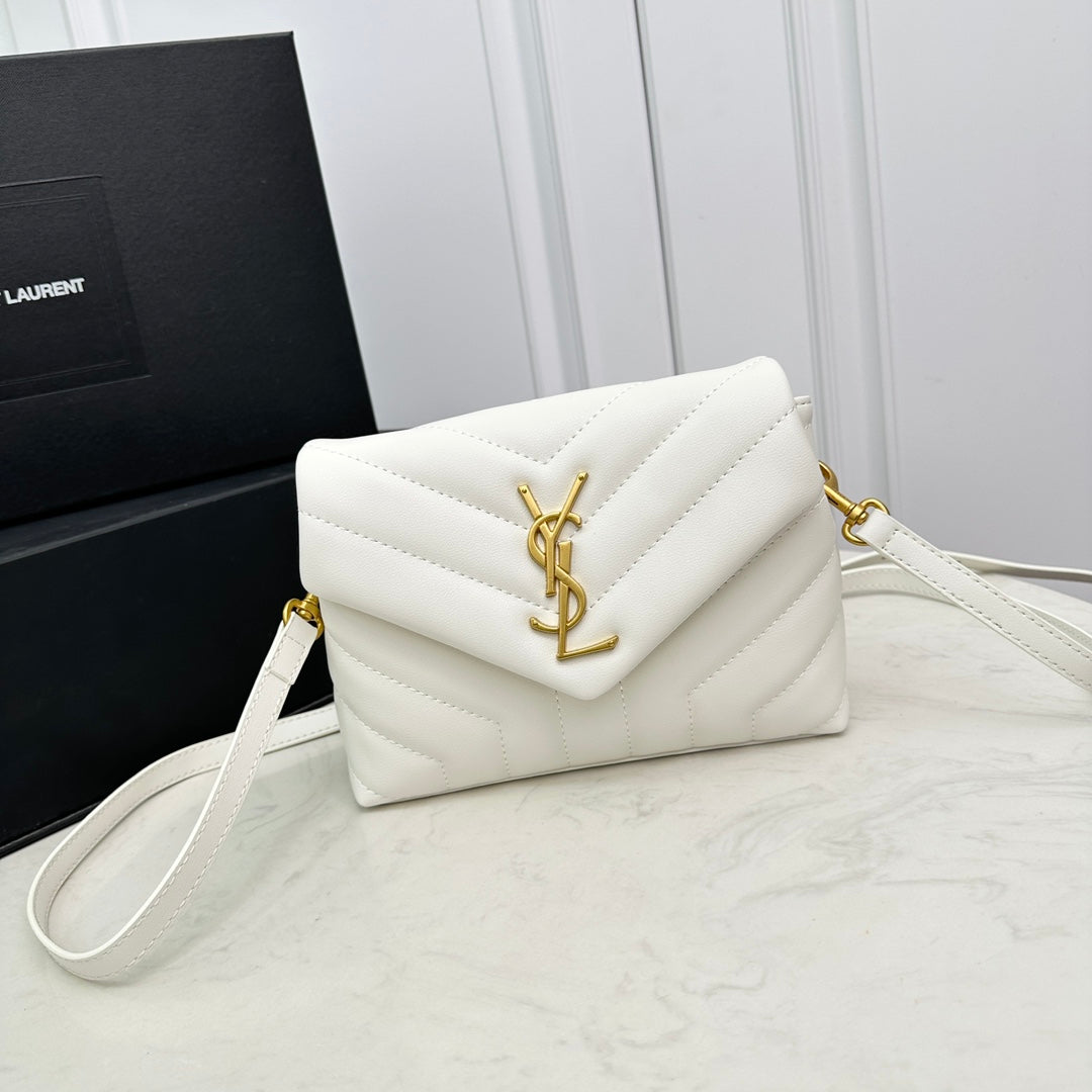 1XSL267BDE Stylish leather bag 