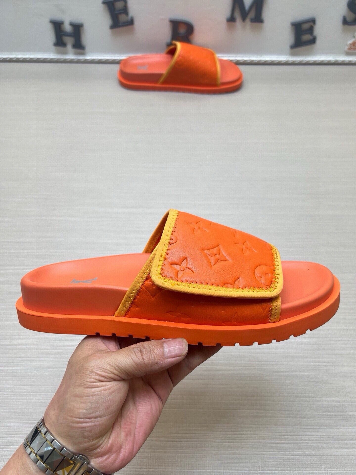 5LE210ZDE Stylish Slippers