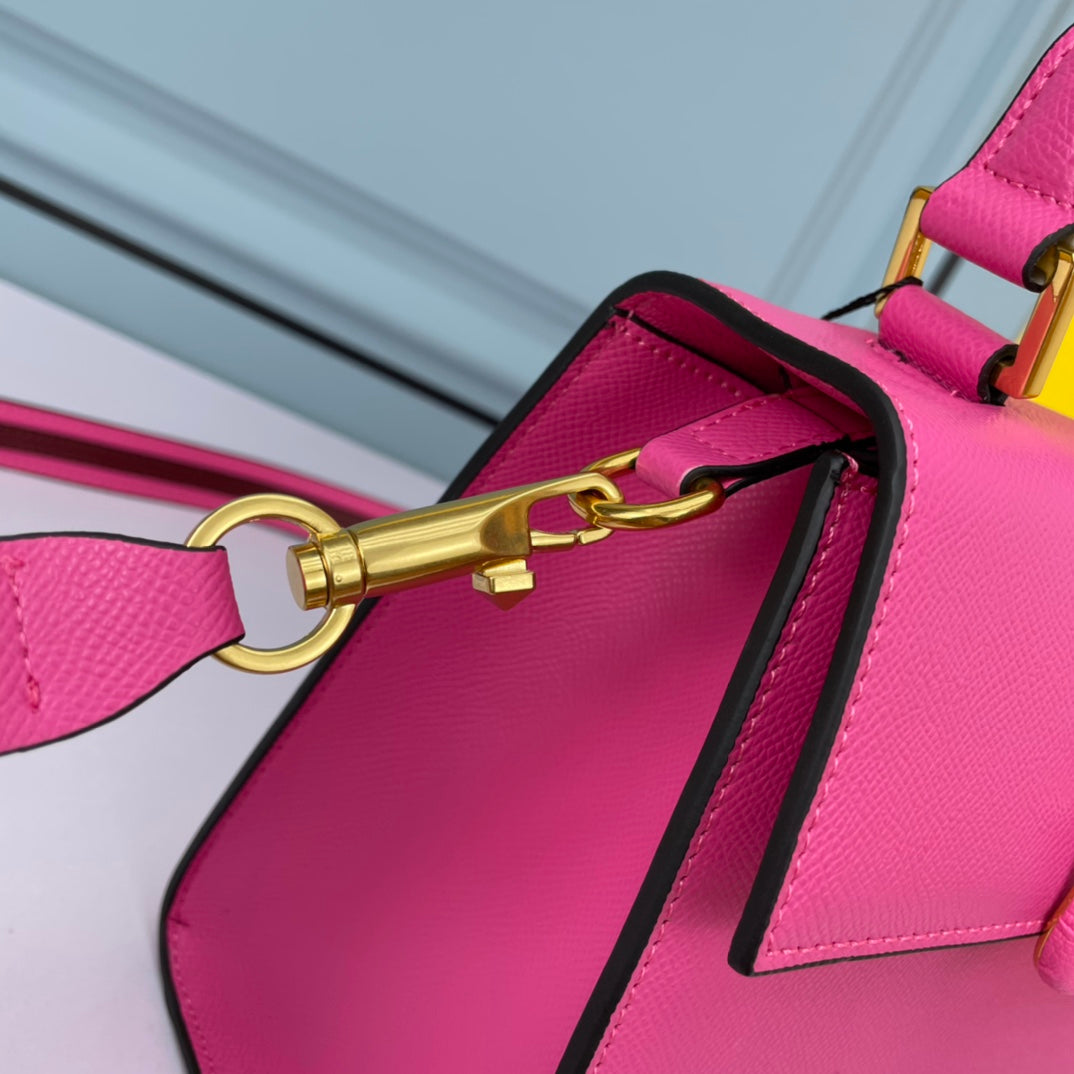 1XVL30BDE Stylish leather bag 