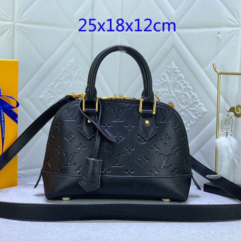 2XE319BDE Stylish leather bag 