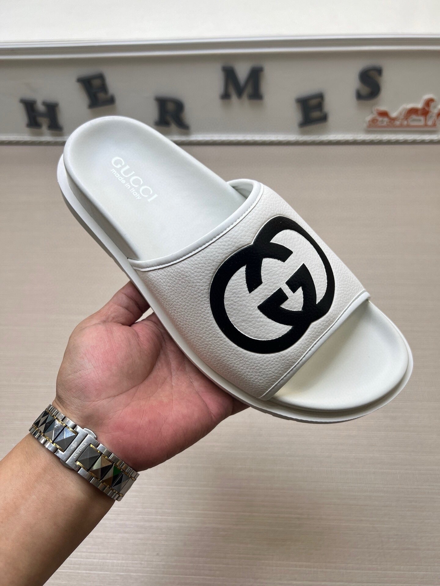 5WB241ZDE Stylish Slippers