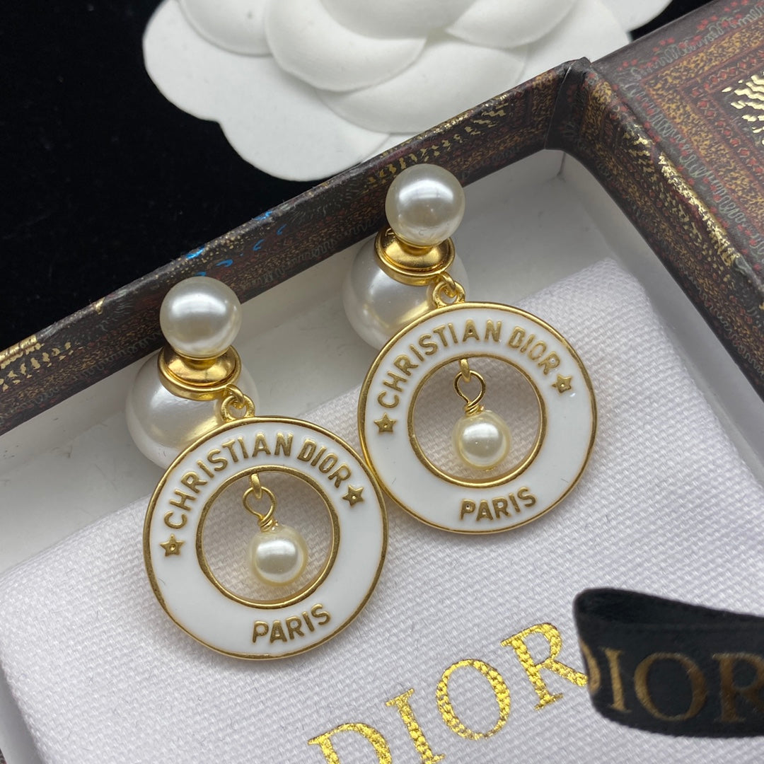 1YD190EDE Stylish Earrings