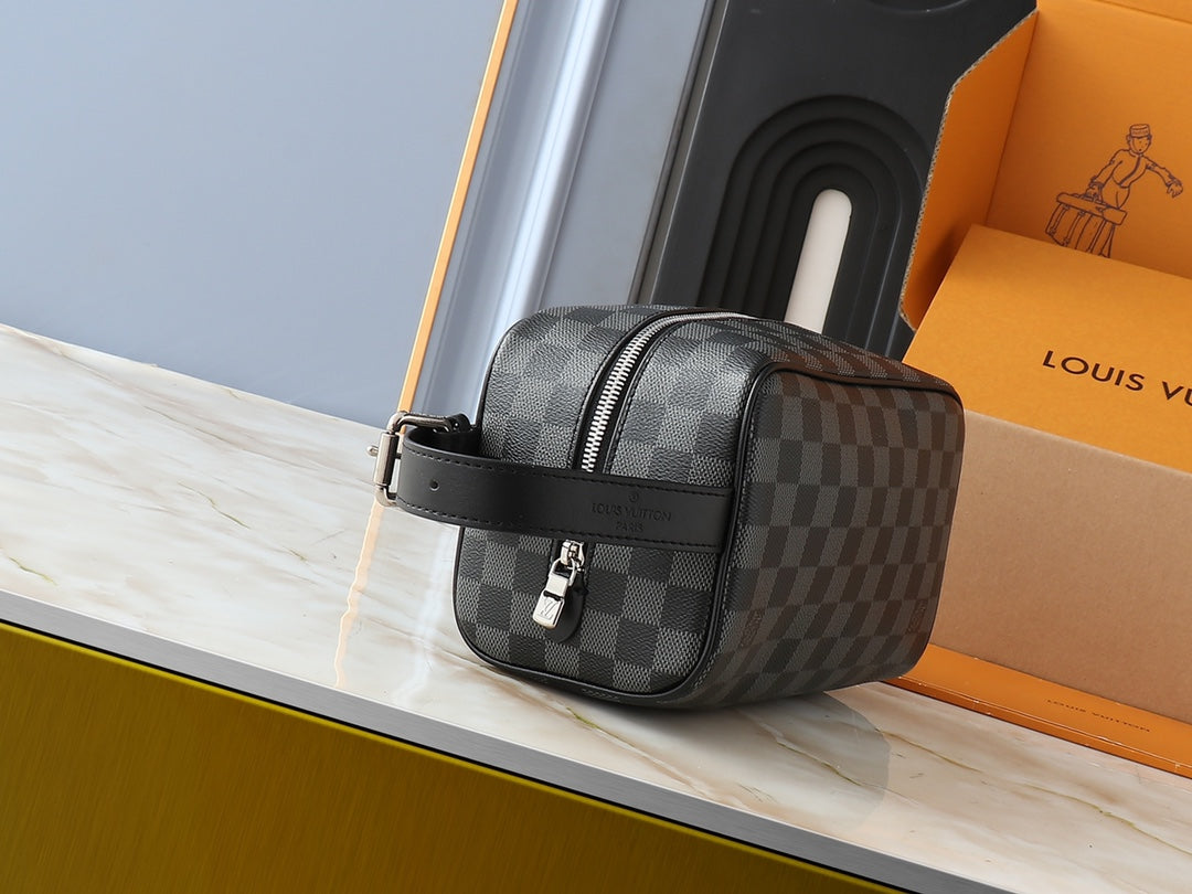15RE69BDE Stylish leather bag
