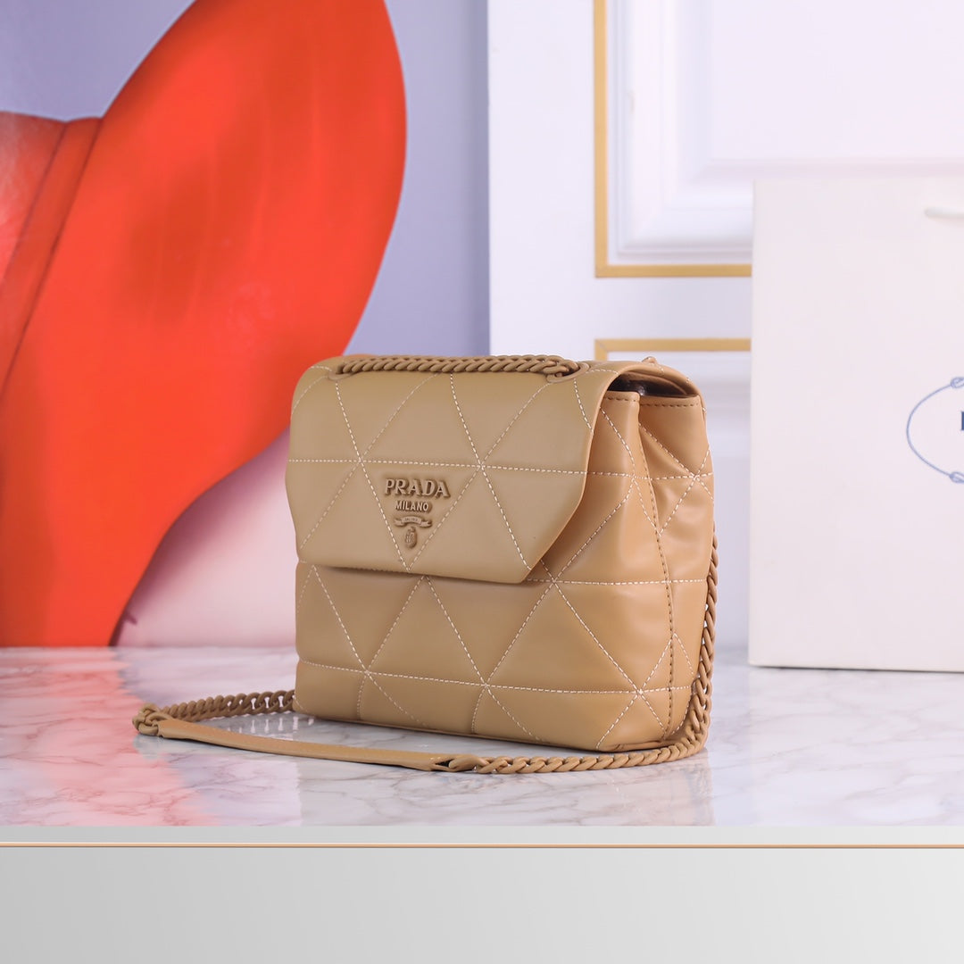 1XSL112BDE Stylish leather bag 