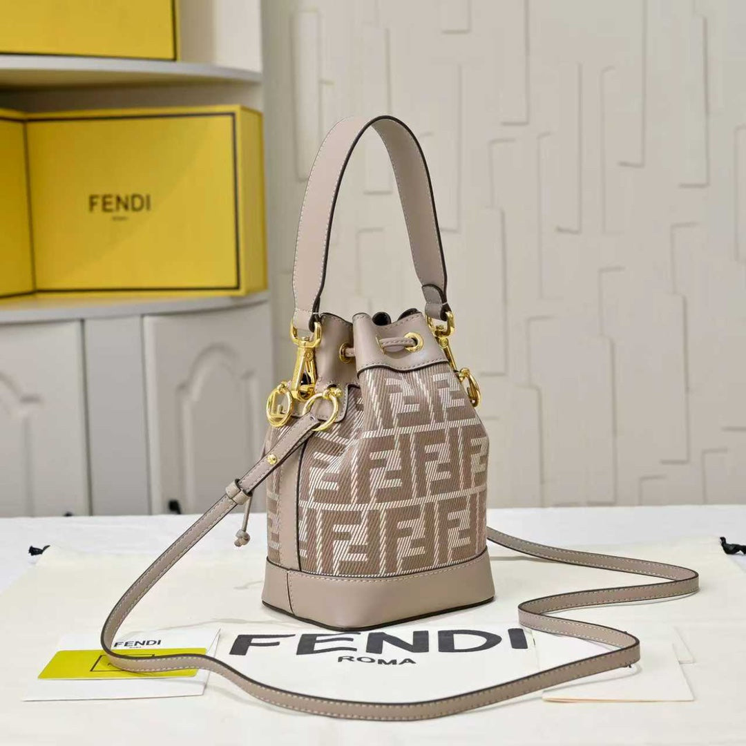 15RF11BDE Stylish bag