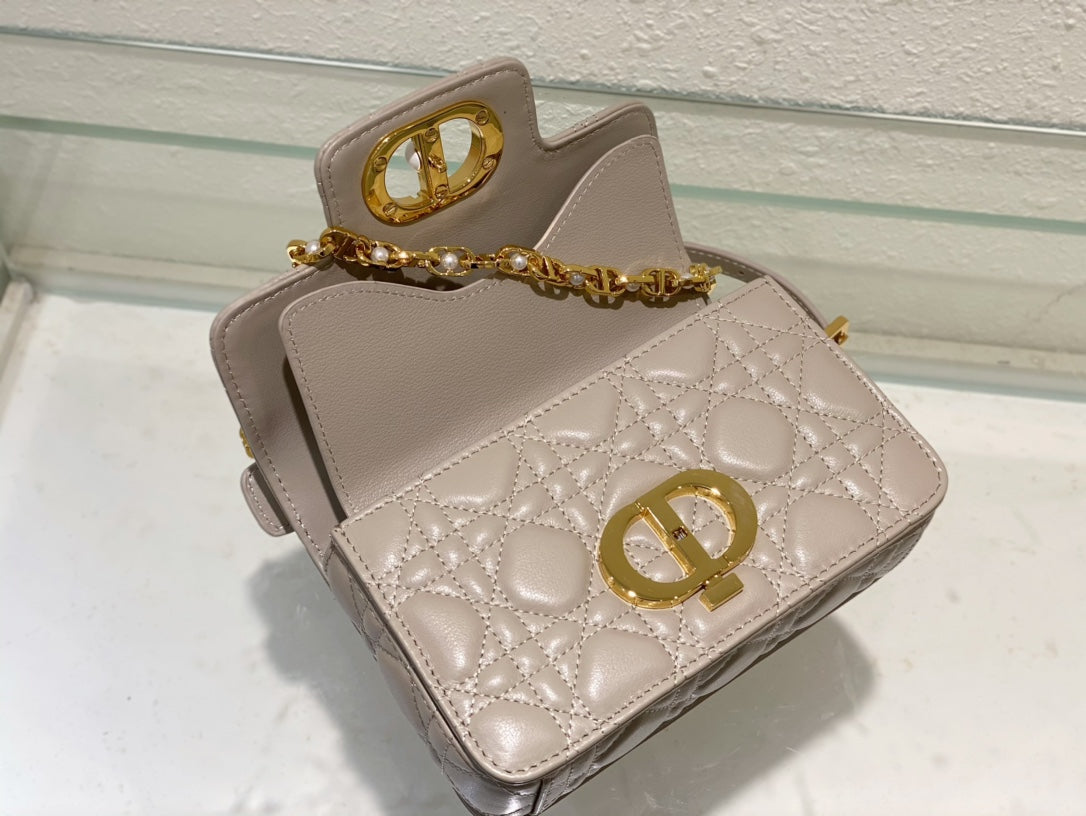 1XD373BDE Stylish leather bag 