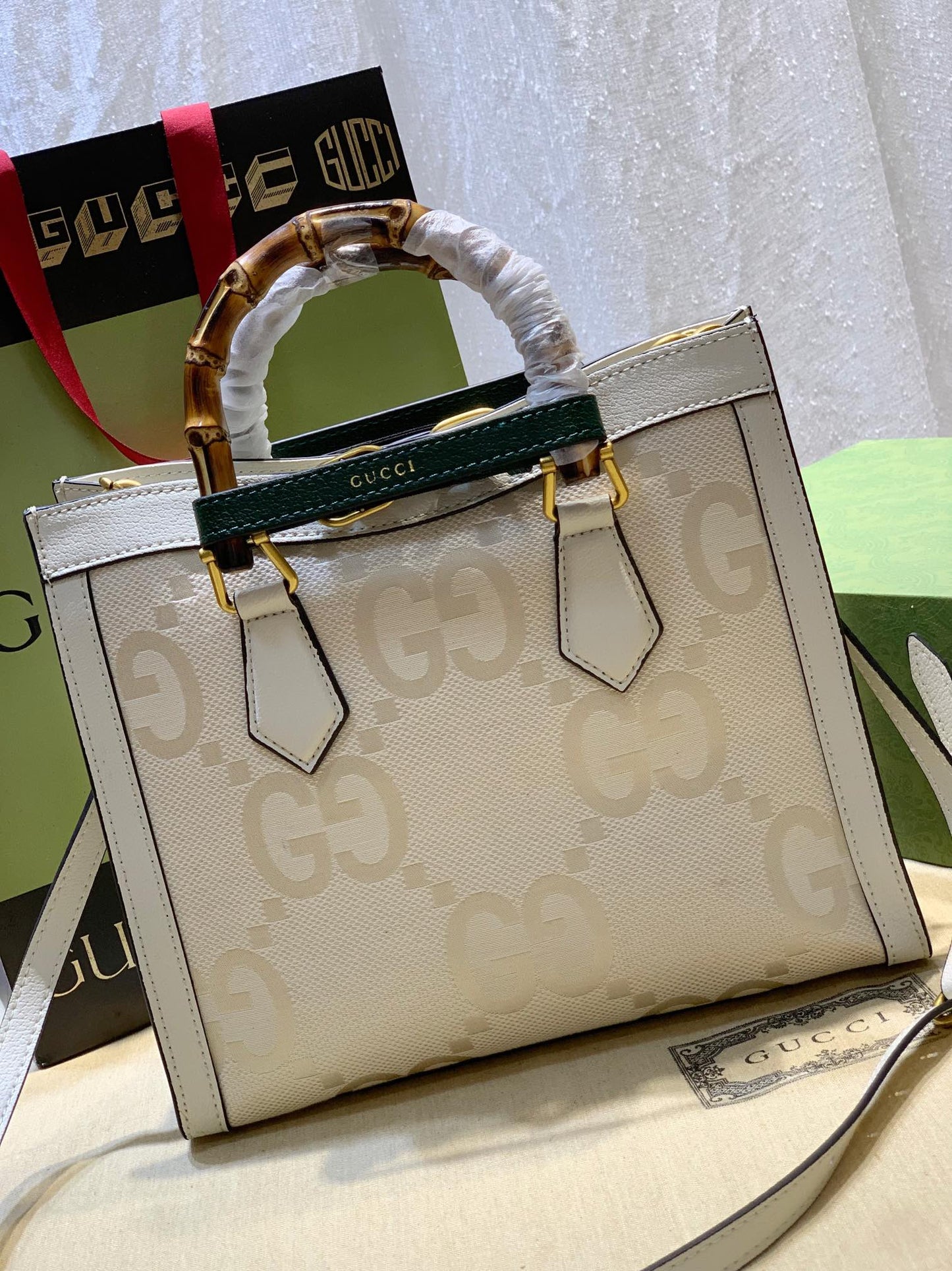 1XB117BDE Stylish leather bag 