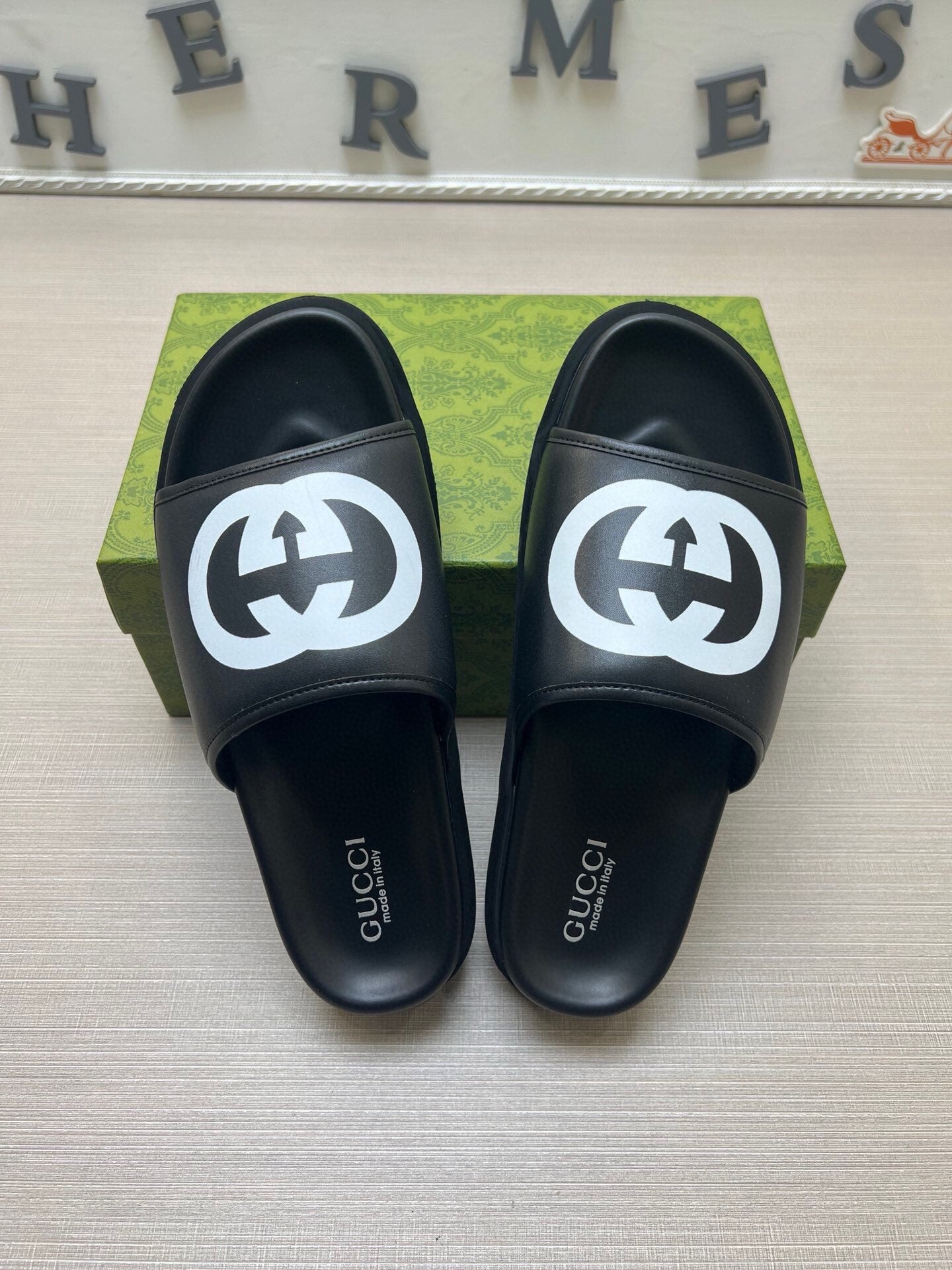 5WB241ZDE Stylish Slippers