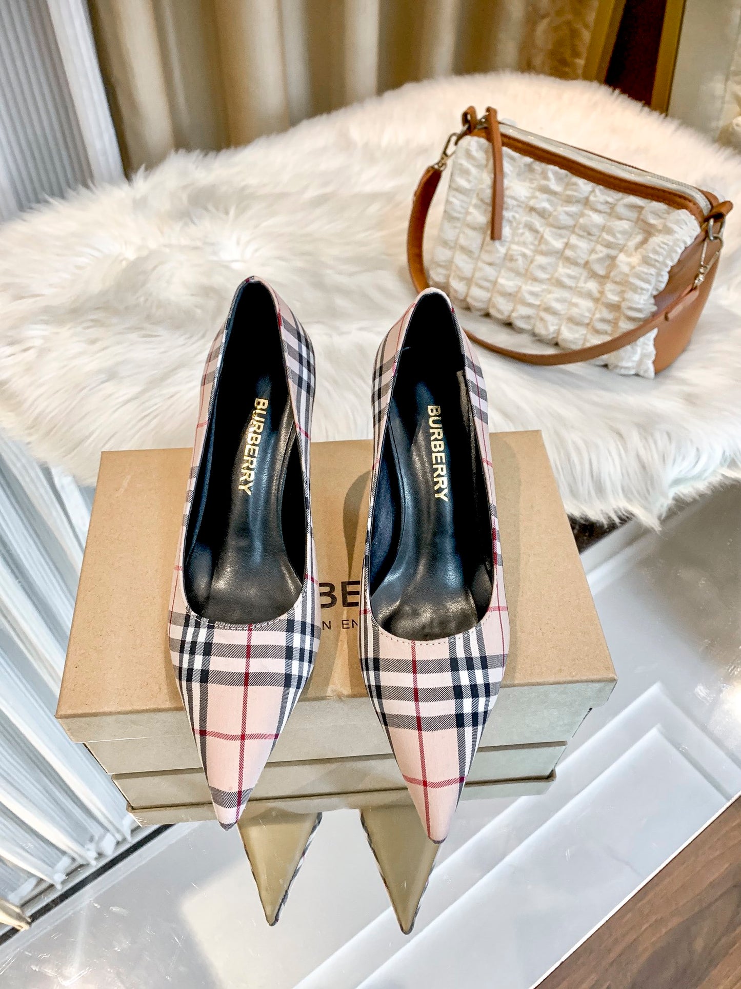 1WR261ZDE Stylish  High heels
