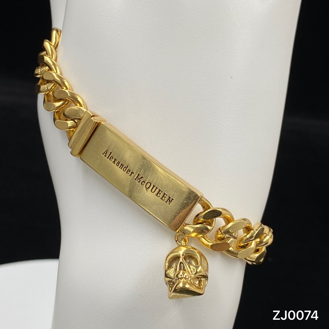 14MQ570KDE Stylish Bracelets