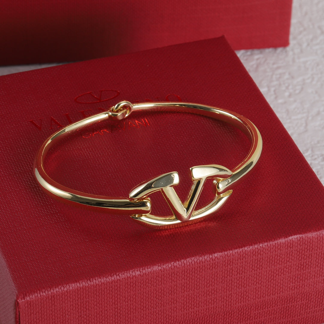 14VL354KDE Stylish Bracelets