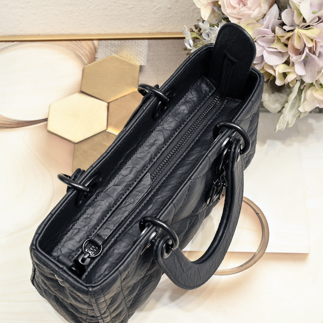 1XD438BDE Stylish leather bag