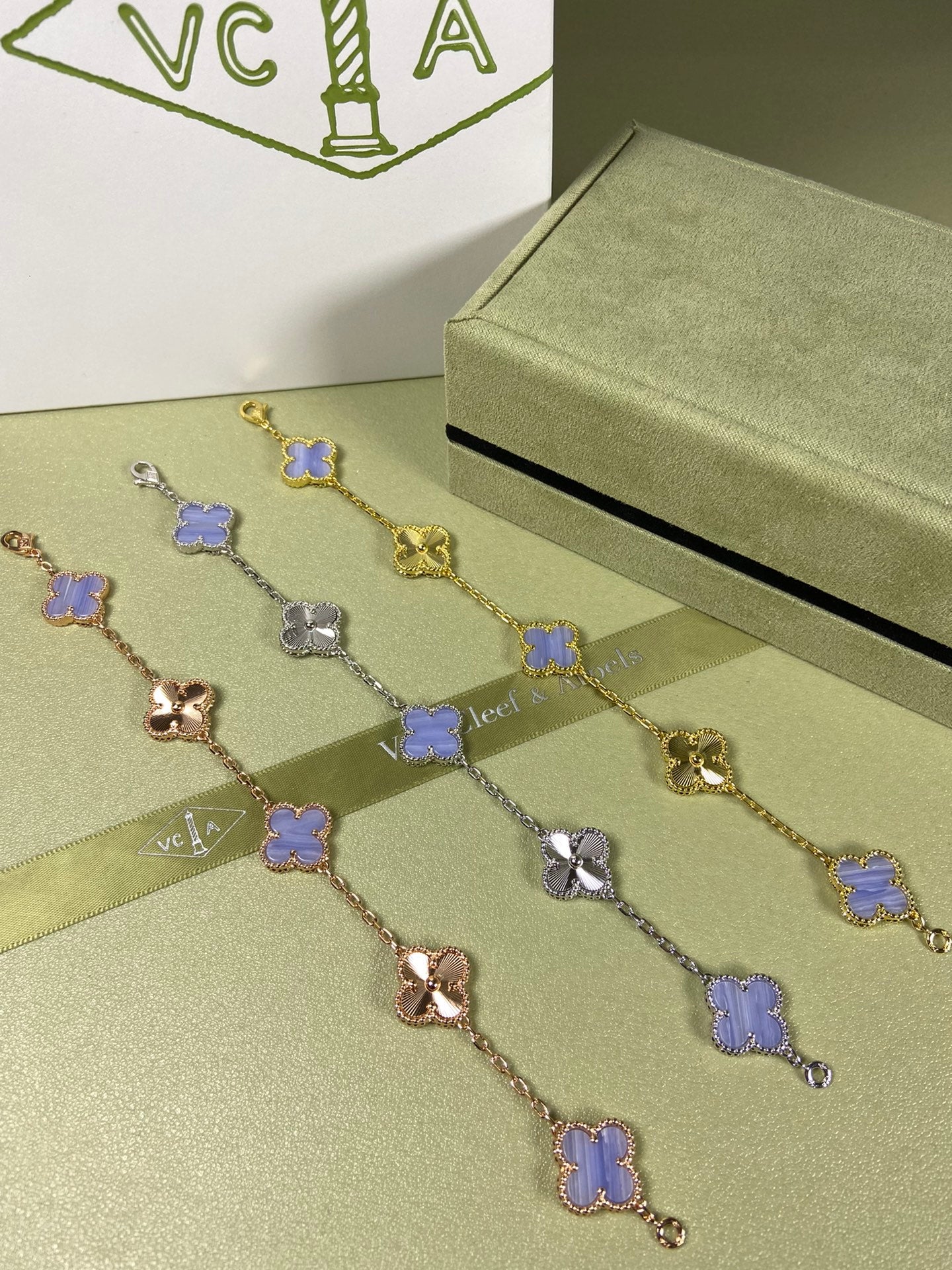 5XVA181KDE Stylish bracelets  5 flowers normal size1.5cm flower