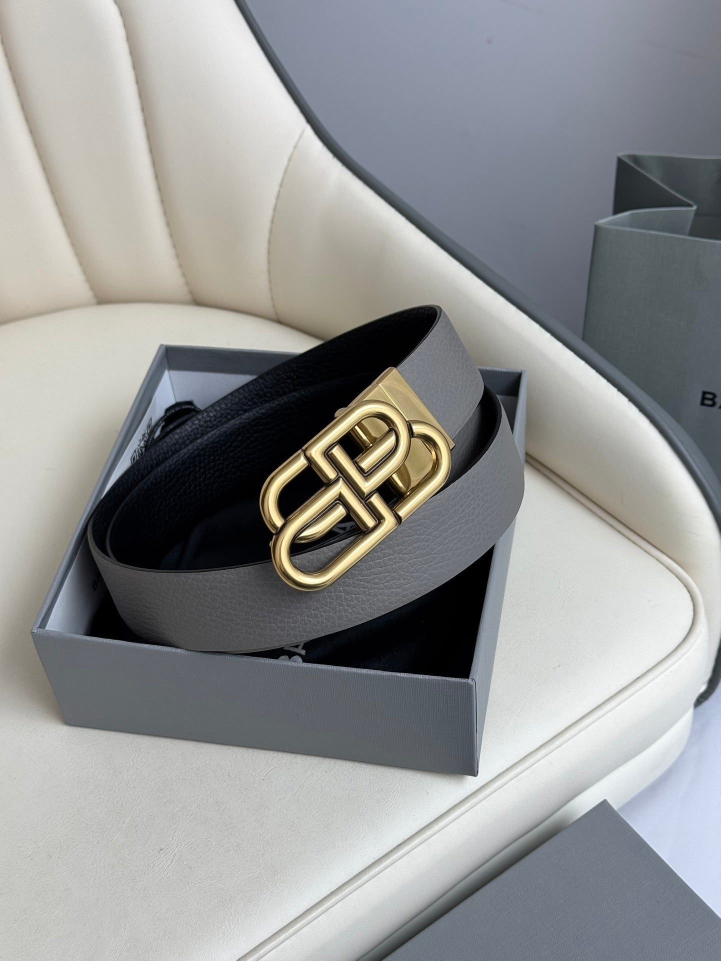 155RJ239PDE Stylish  High quality belt With full package