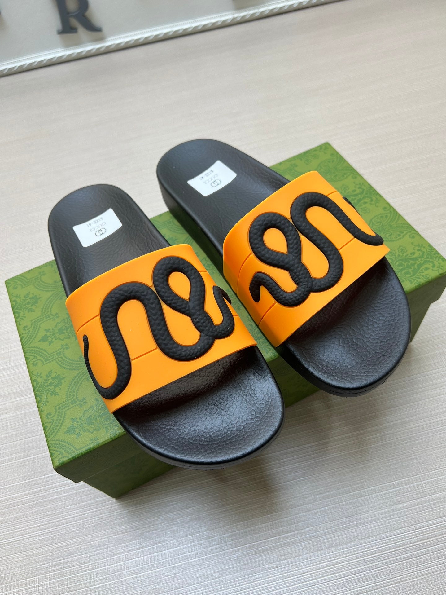 5LB217ZDE Stylish Slippers