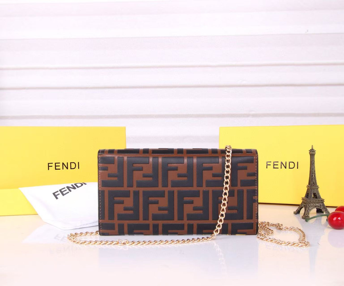 165NF107BDE Stylish  leather bag