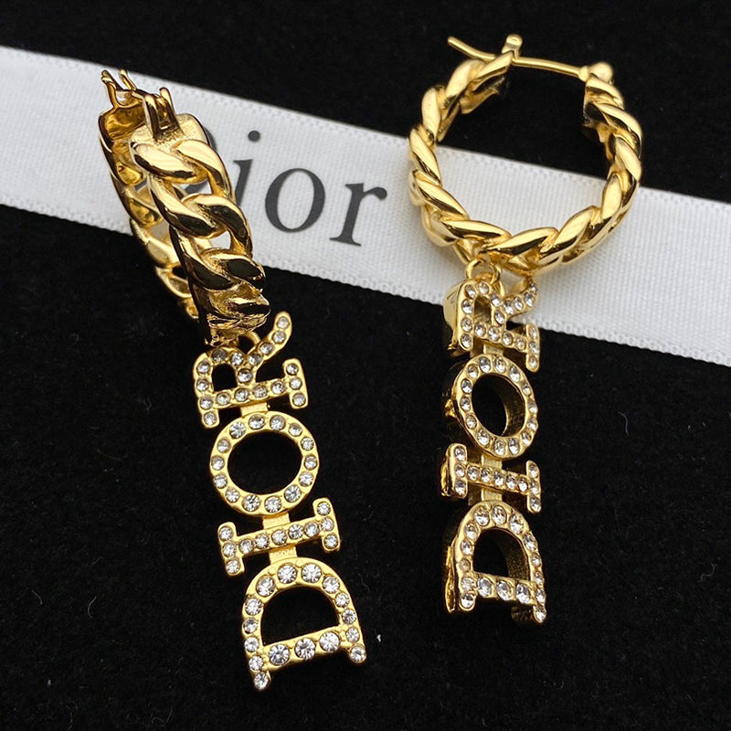 14D401EDE Stylish Earrings