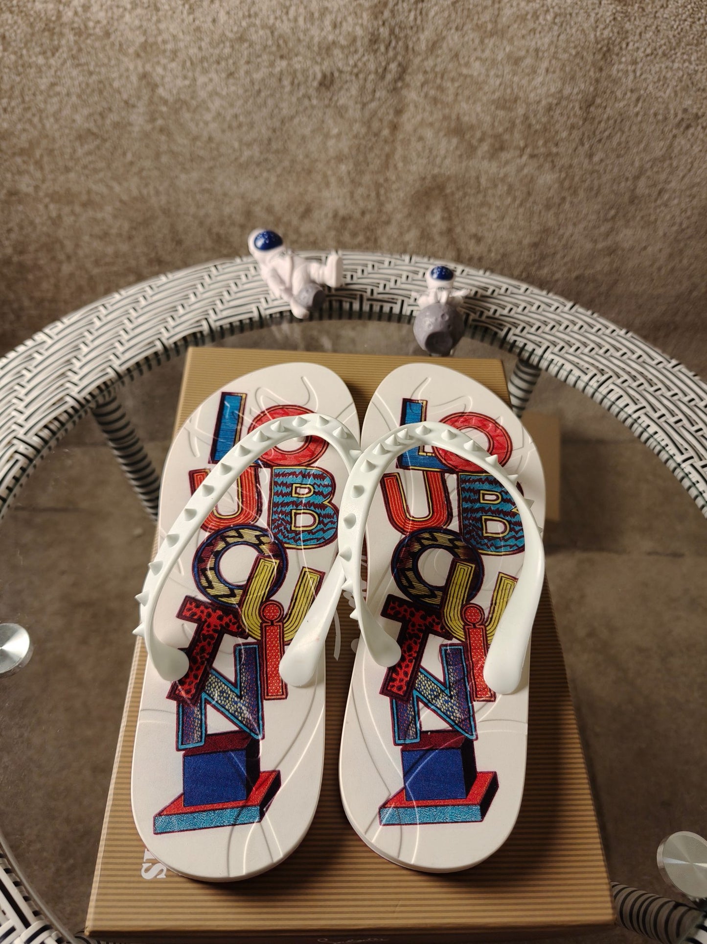 J4A12ZDE Stylish Slippers