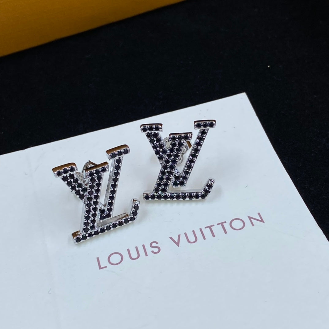 1YE340EDE Stylish Earrings