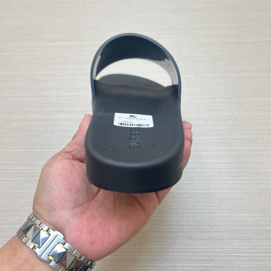 535ZR251ZDE Stylish Slippers