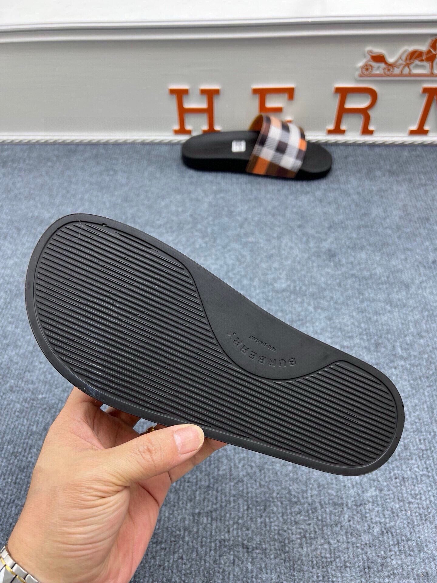 535ZR252ZDE Stylish Slippers