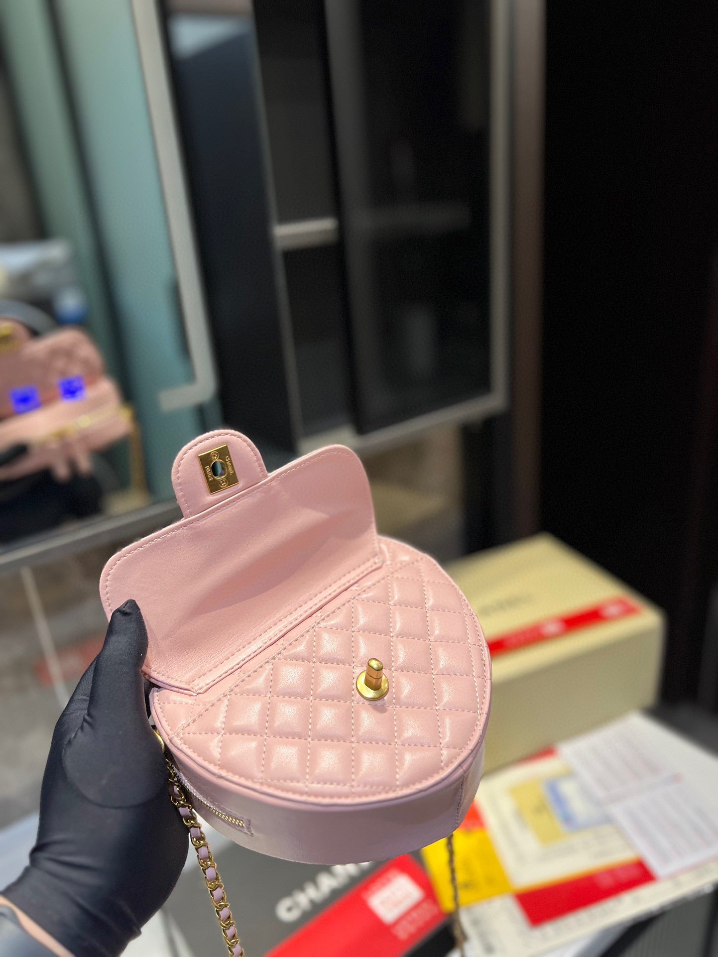 6XC195BDE Stylish leather bag 