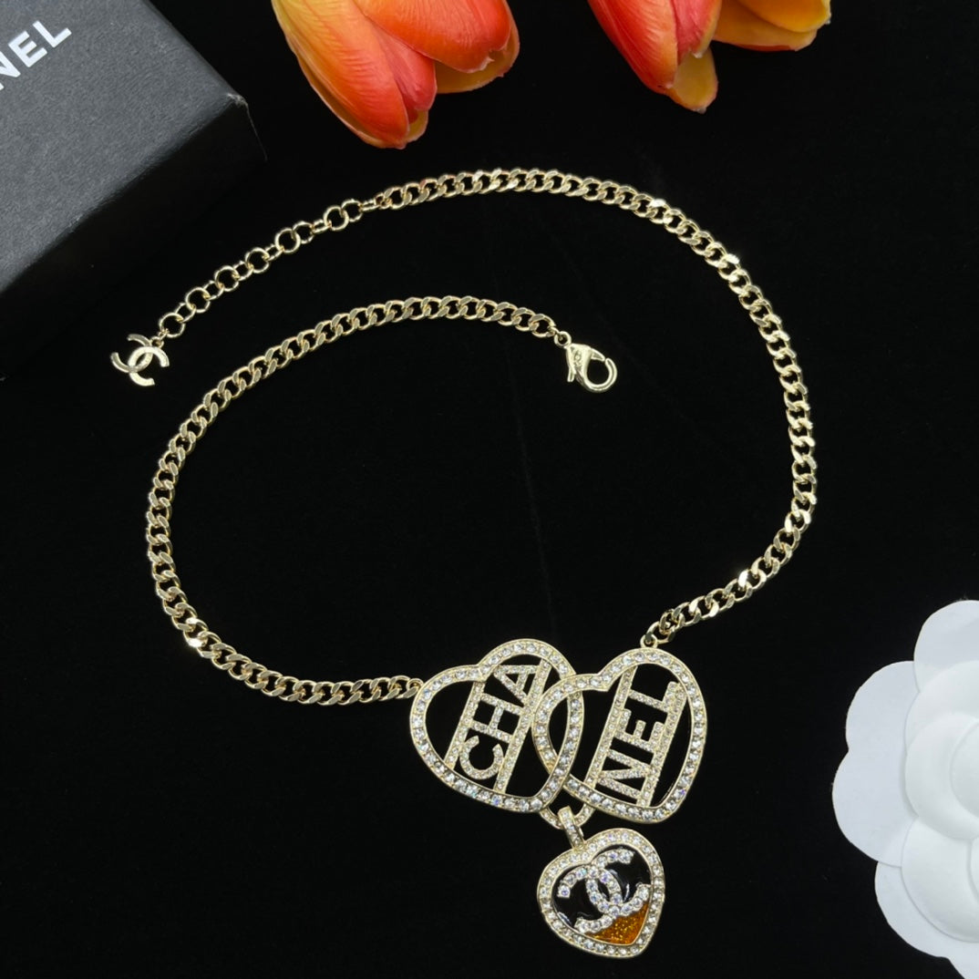 14C921XDE Stylish Necklaces