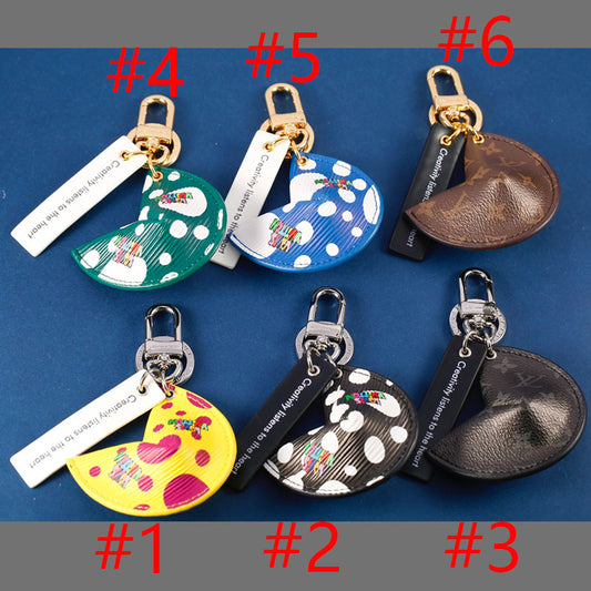3RE4ADE Stylish key closure
