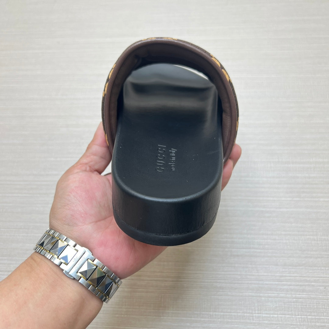 54B49ZDE Stylish slippers