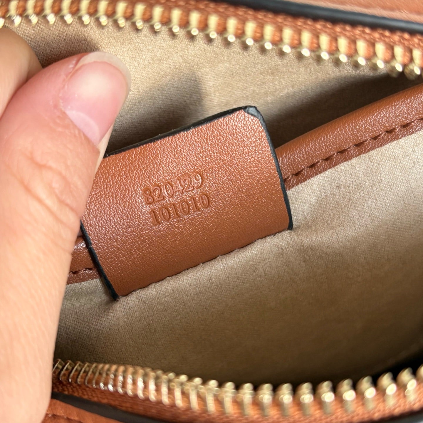 2WB18BDE Stylish leather bag